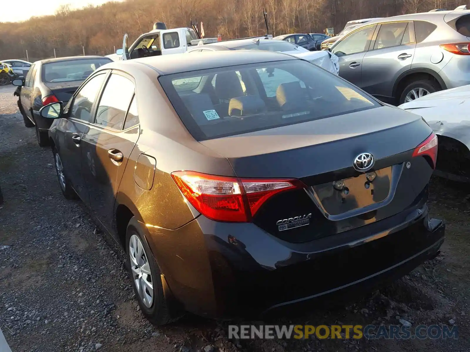 3 Photograph of a damaged car 2T1BURHE1KC190112 TOYOTA COROLLA 2019