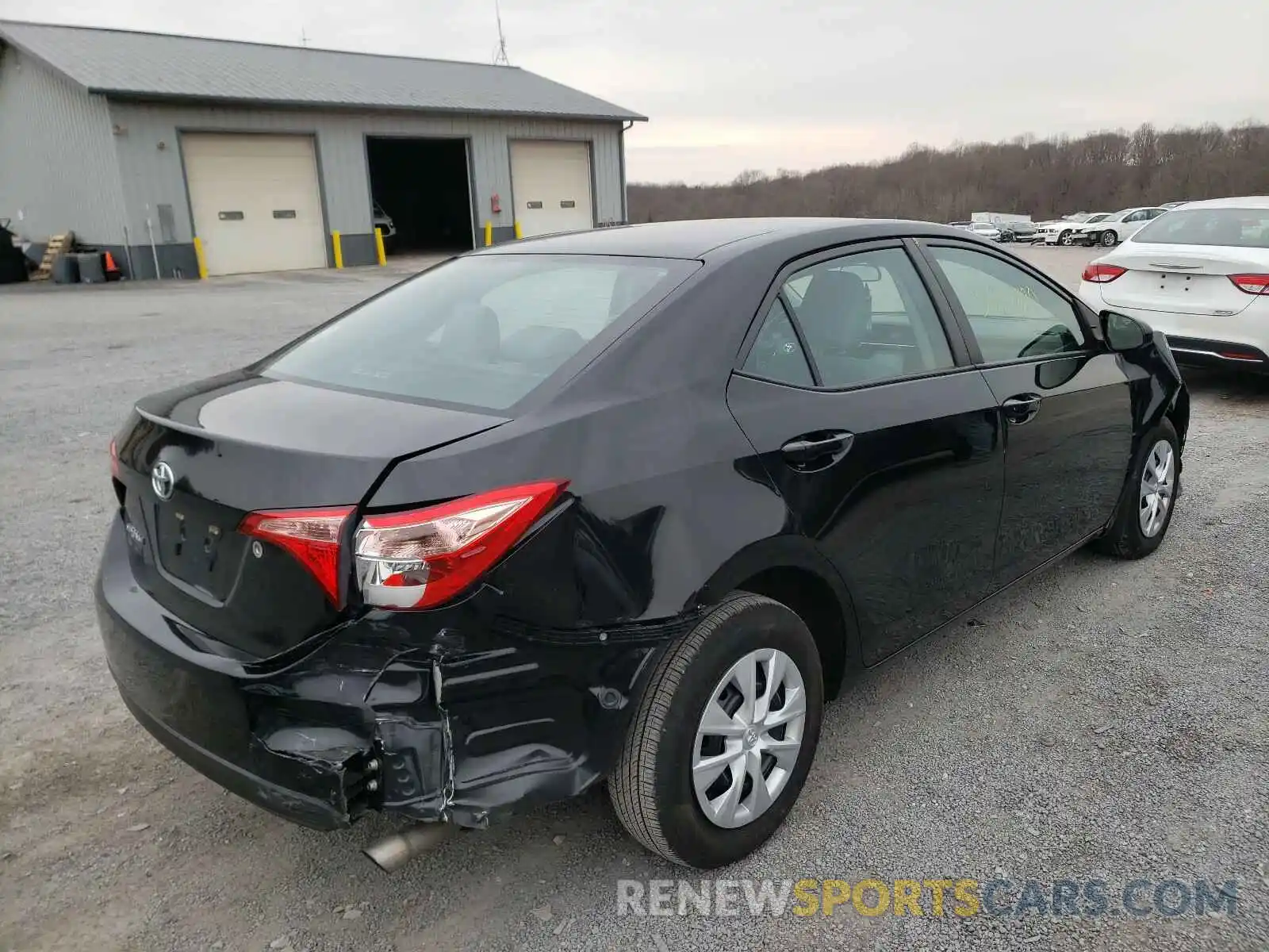 4 Photograph of a damaged car 2T1BURHE1KC190112 TOYOTA COROLLA 2019