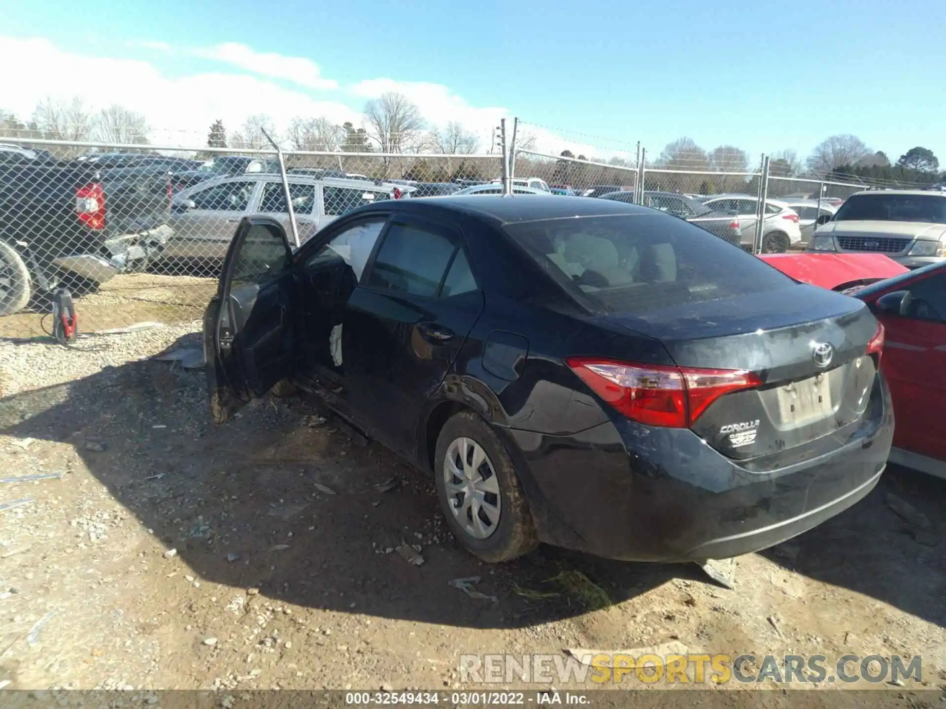 3 Photograph of a damaged car 2T1BURHE1KC197688 TOYOTA COROLLA 2019