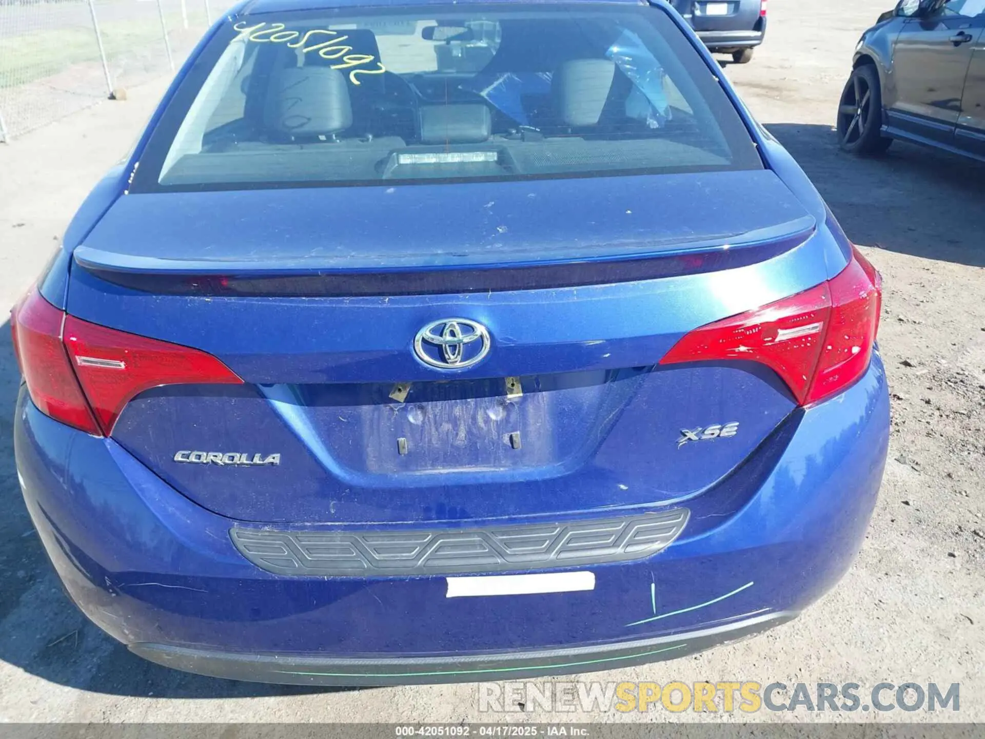 17 Photograph of a damaged car 2T1BURHE1KC211024 TOYOTA COROLLA 2019