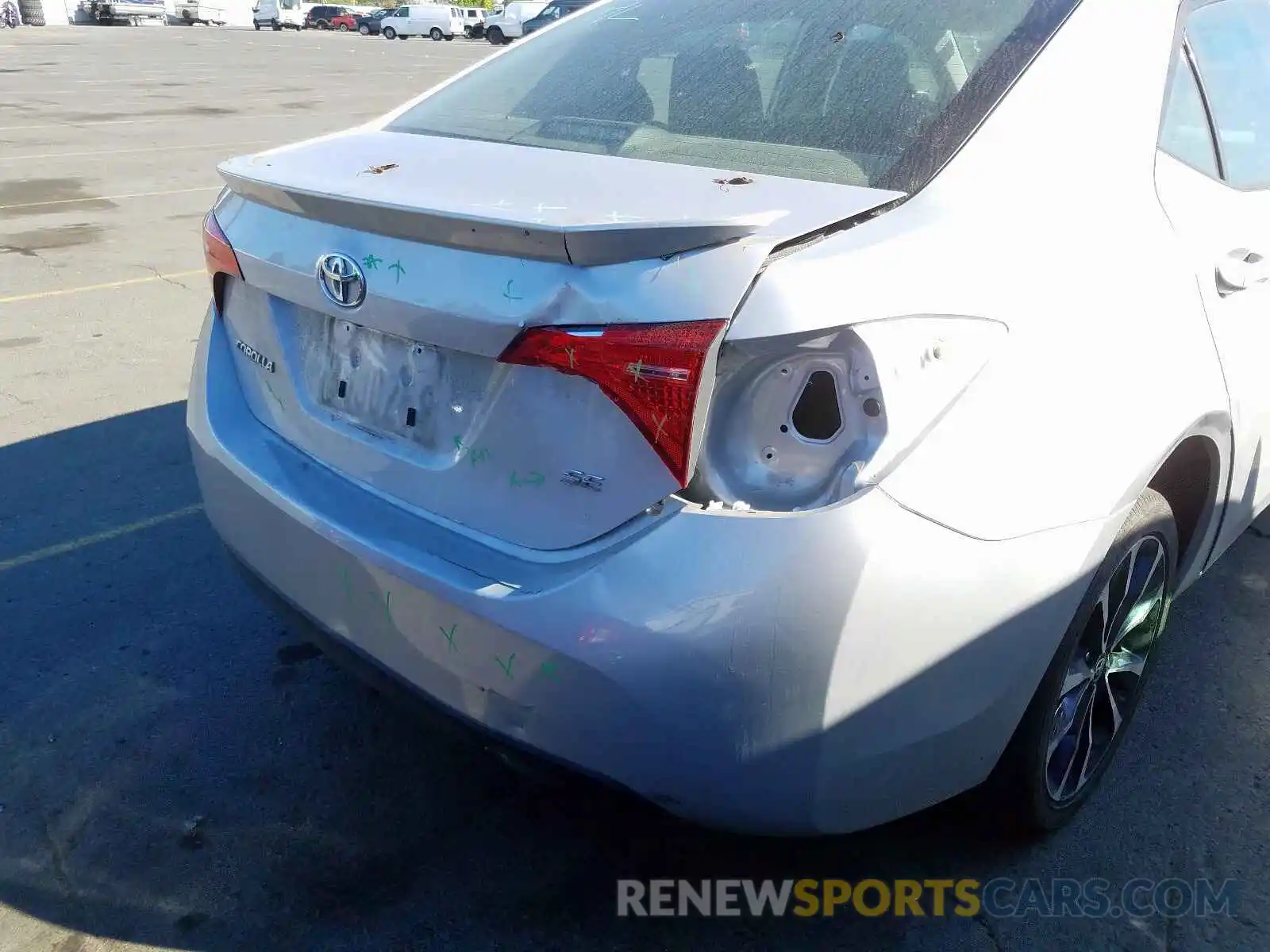 9 Photograph of a damaged car 2T1BURHE1KC211556 TOYOTA COROLLA 2019