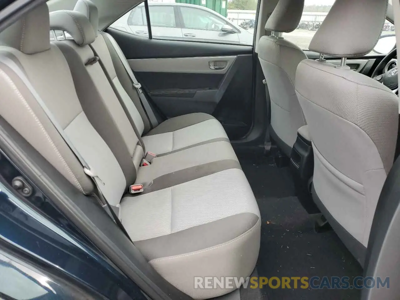 10 Photograph of a damaged car 2T1BURHE1KC212464 TOYOTA COROLLA 2019