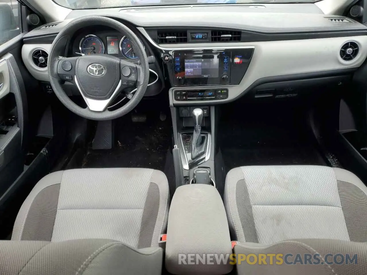 8 Photograph of a damaged car 2T1BURHE1KC212464 TOYOTA COROLLA 2019