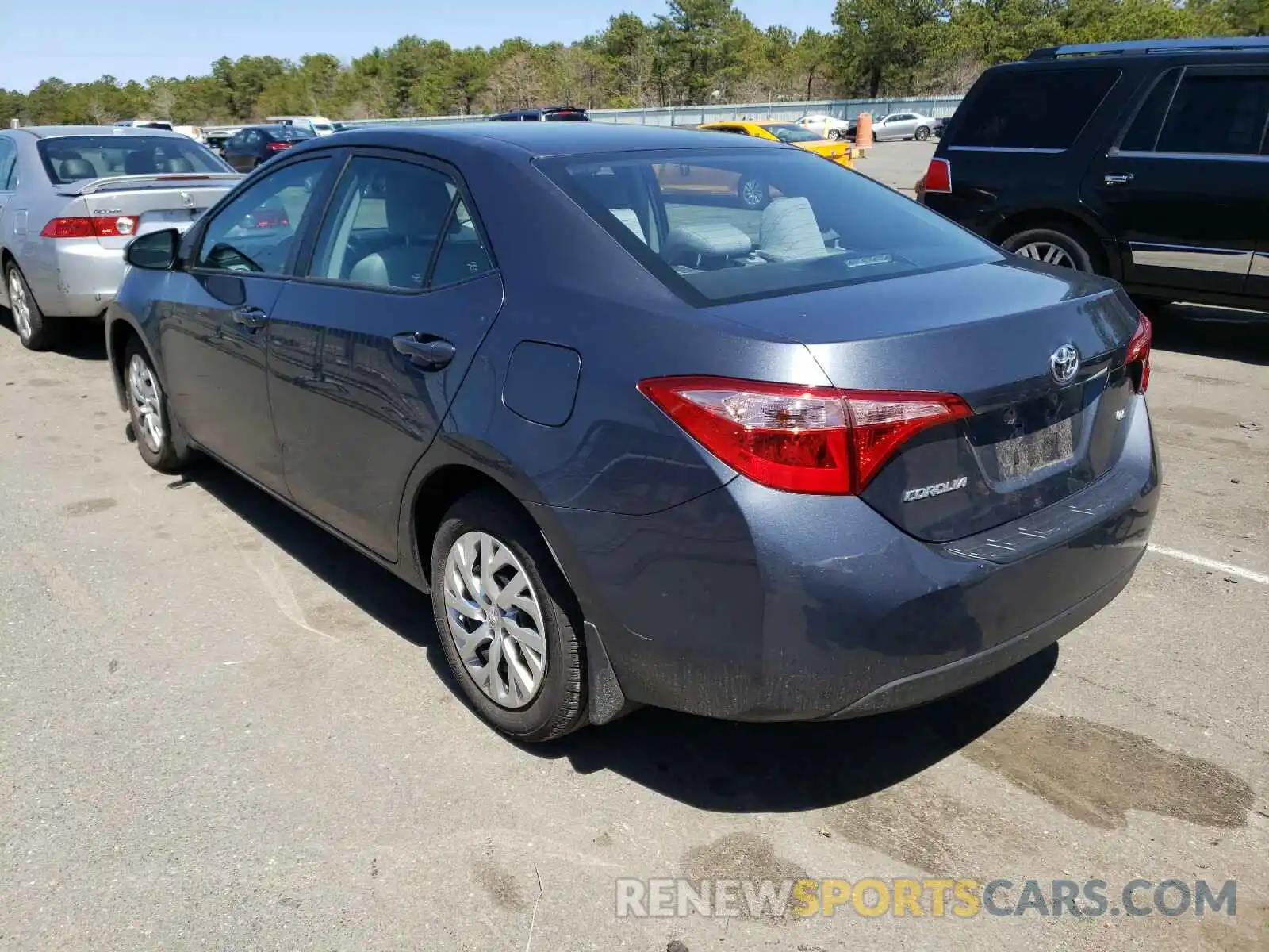 3 Photograph of a damaged car 2T1BURHE1KC215512 TOYOTA COROLLA 2019