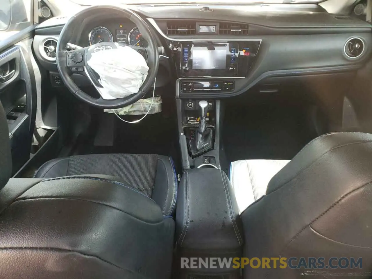 8 Photograph of a damaged car 2T1BURHE1KC219236 TOYOTA COROLLA 2019