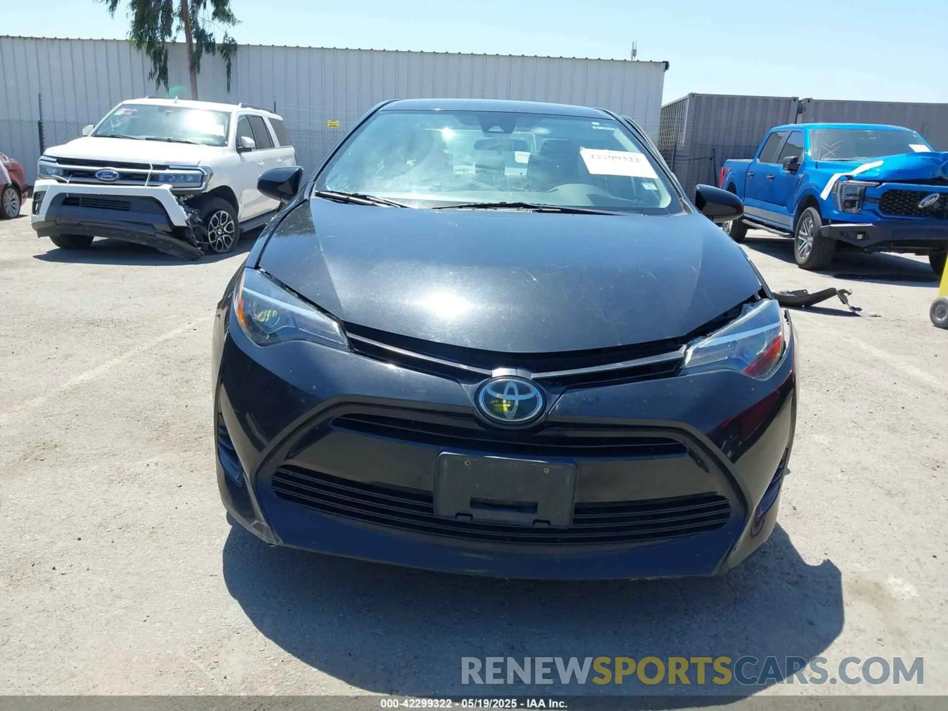 12 Photograph of a damaged car 2T1BURHE1KC230429 TOYOTA COROLLA 2019