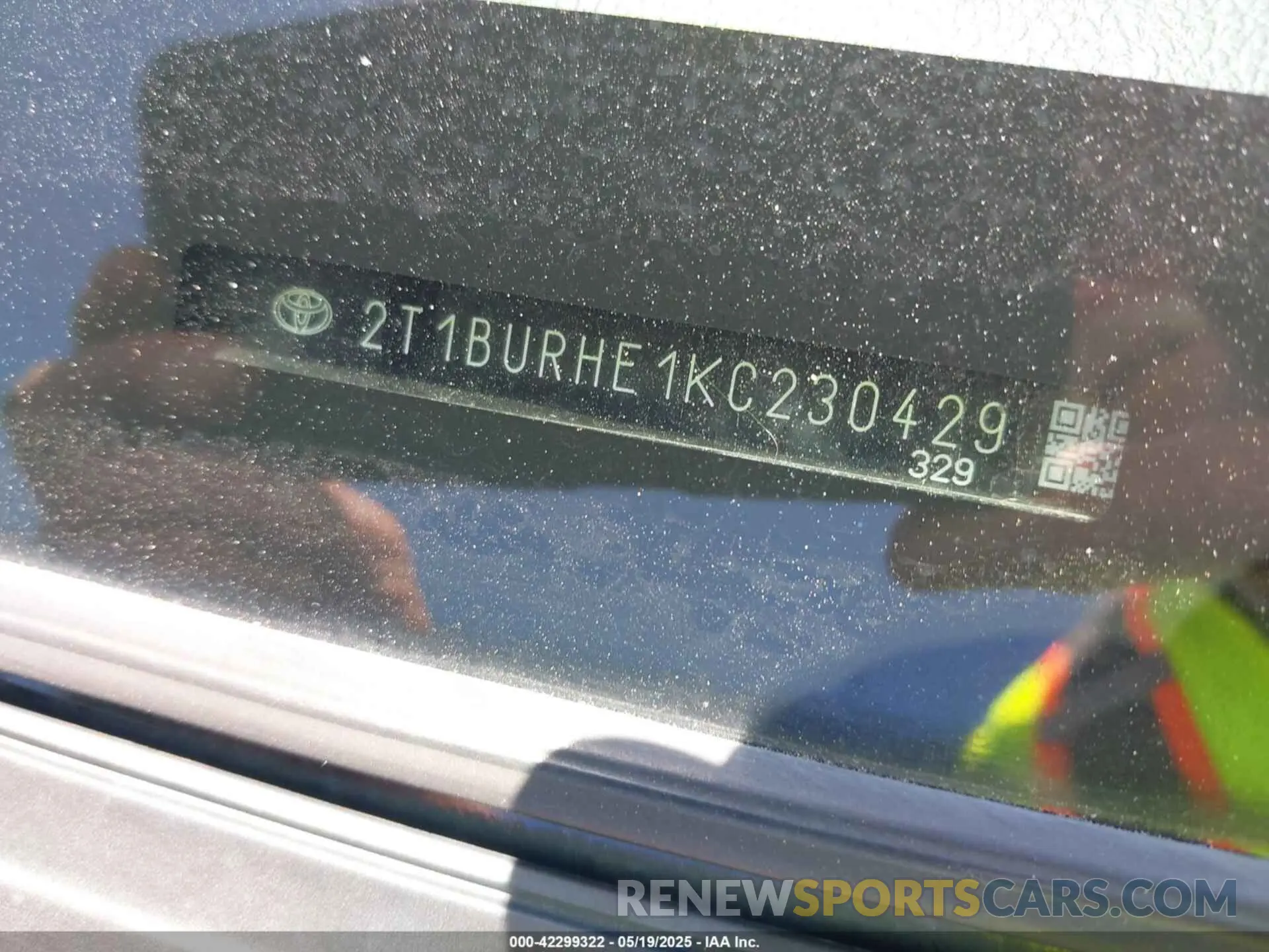 9 Photograph of a damaged car 2T1BURHE1KC230429 TOYOTA COROLLA 2019