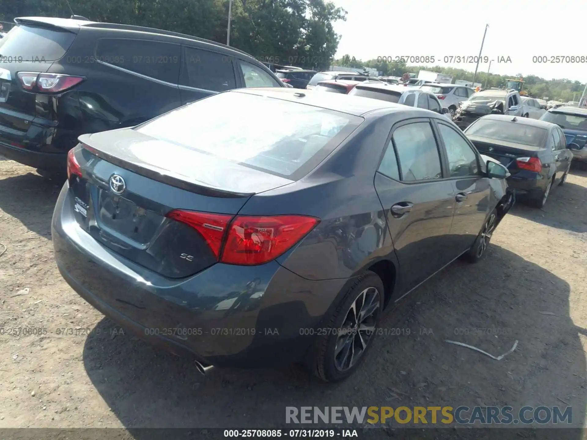 4 Photograph of a damaged car 2T1BURHE1KC231175 TOYOTA COROLLA 2019