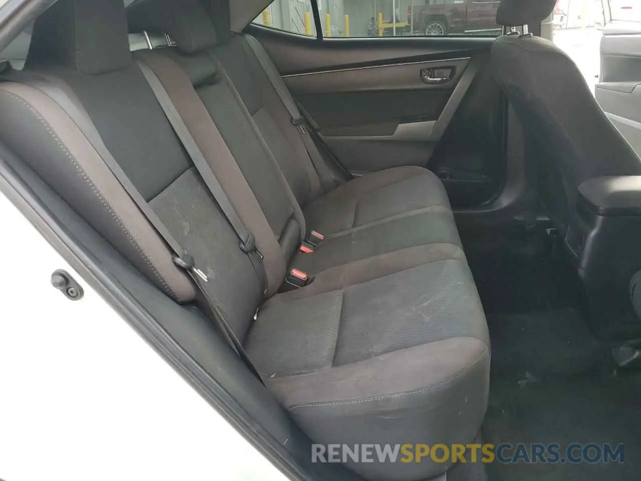 10 Photograph of a damaged car 2T1BURHE1KC234951 TOYOTA COROLLA 2019