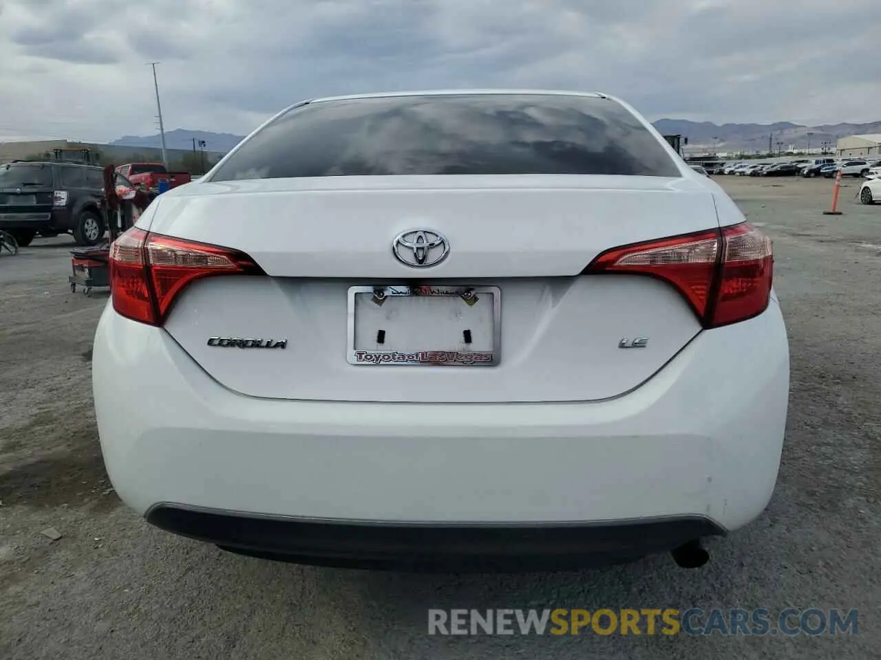 6 Photograph of a damaged car 2T1BURHE1KC234951 TOYOTA COROLLA 2019
