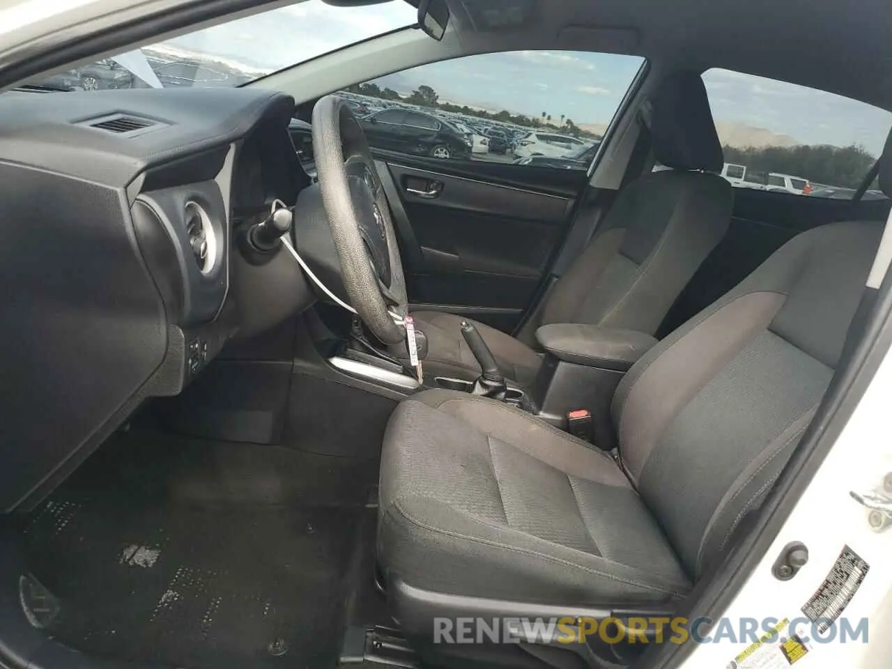 7 Photograph of a damaged car 2T1BURHE1KC234951 TOYOTA COROLLA 2019