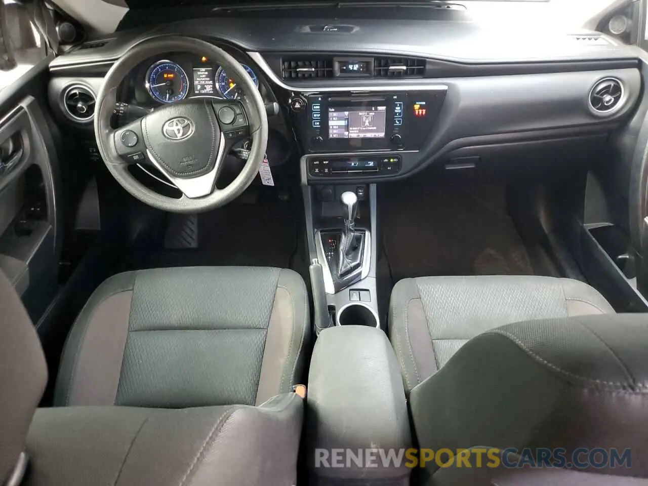 8 Photograph of a damaged car 2T1BURHE1KC234951 TOYOTA COROLLA 2019