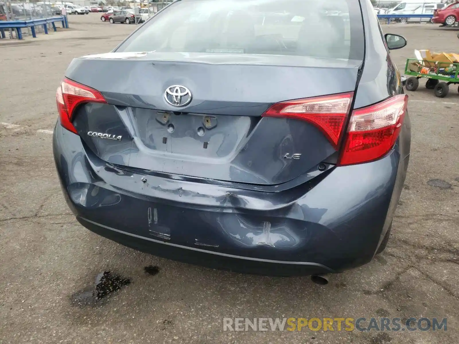 9 Photograph of a damaged car 2T1BURHE1KC235579 TOYOTA COROLLA 2019