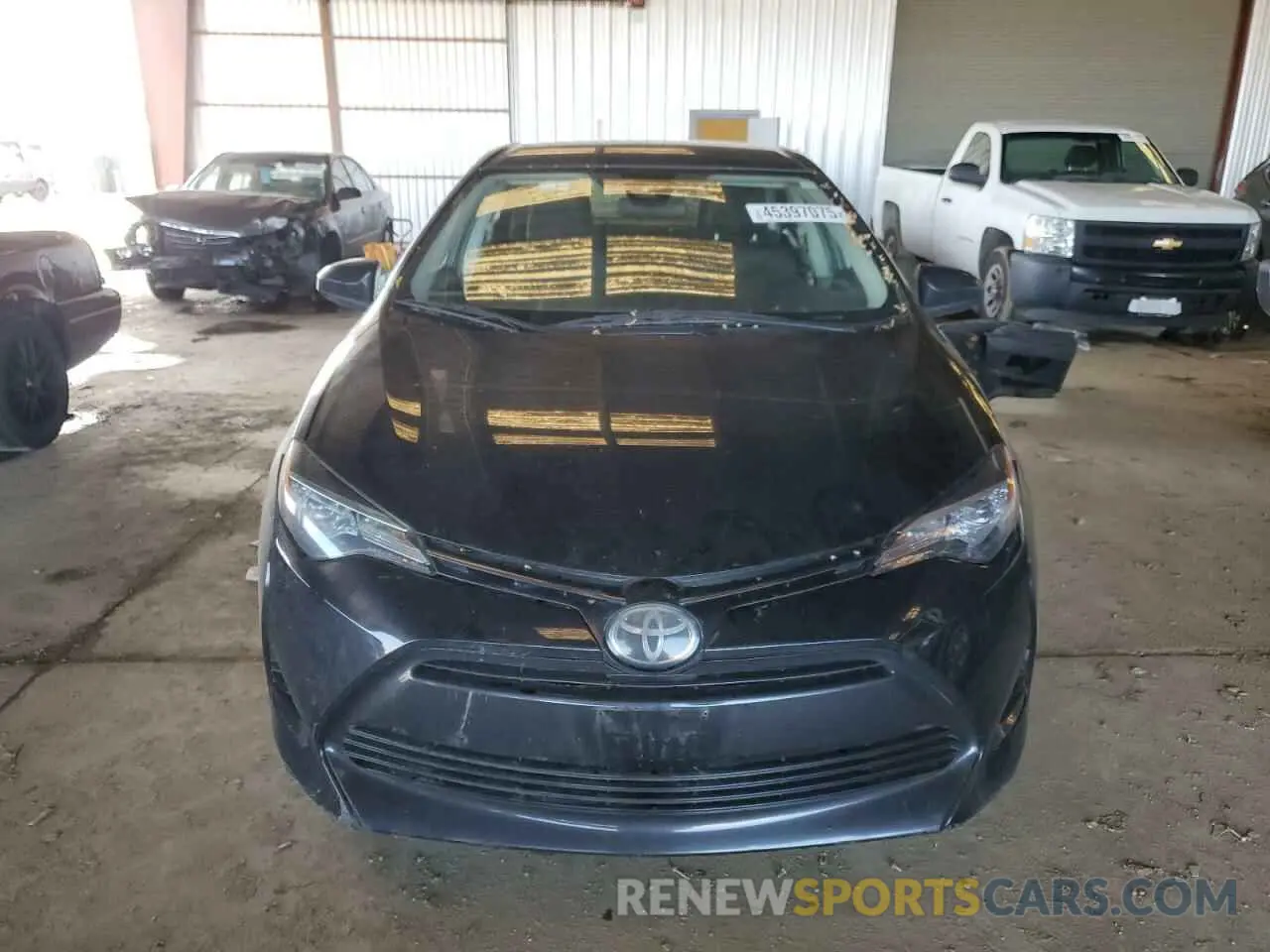 5 Photograph of a damaged car 2T1BURHE1KC237803 TOYOTA COROLLA 2019