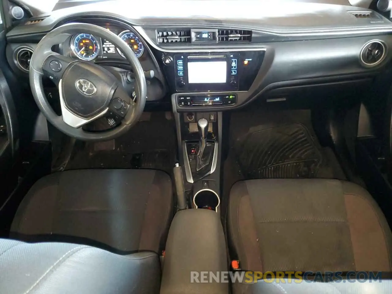 8 Photograph of a damaged car 2T1BURHE1KC237803 TOYOTA COROLLA 2019