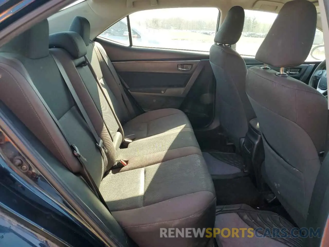 10 Photograph of a damaged car 2T1BURHE1KC245366 TOYOTA COROLLA 2019