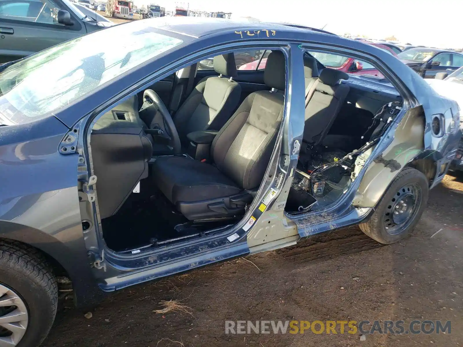 9 Photograph of a damaged car 2T1BURHE2KC138505 TOYOTA COROLLA 2019