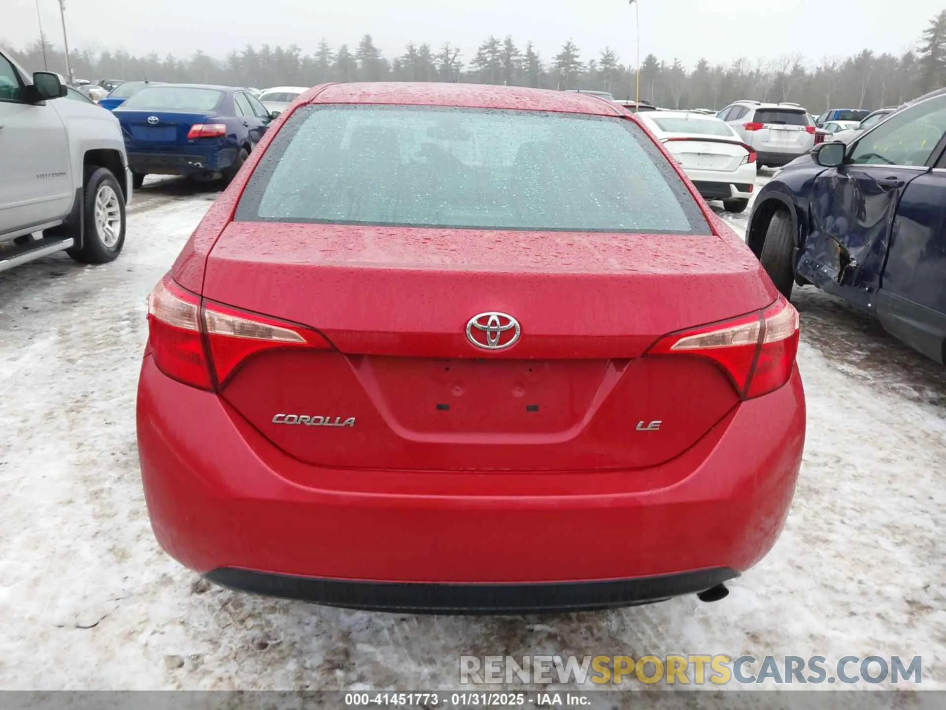 17 Photograph of a damaged car 2T1BURHE2KC141856 TOYOTA COROLLA 2019
