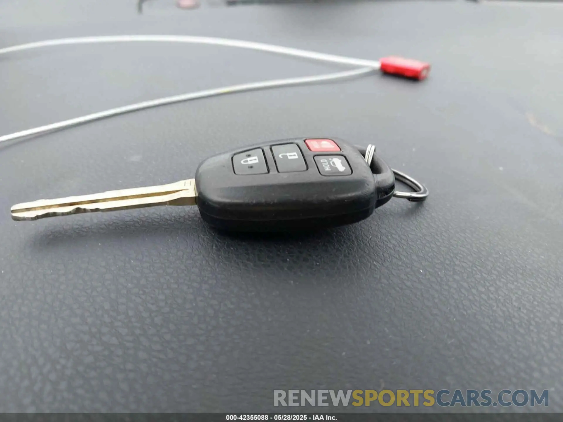 11 Photograph of a damaged car 2T1BURHE2KC146071 TOYOTA COROLLA 2019