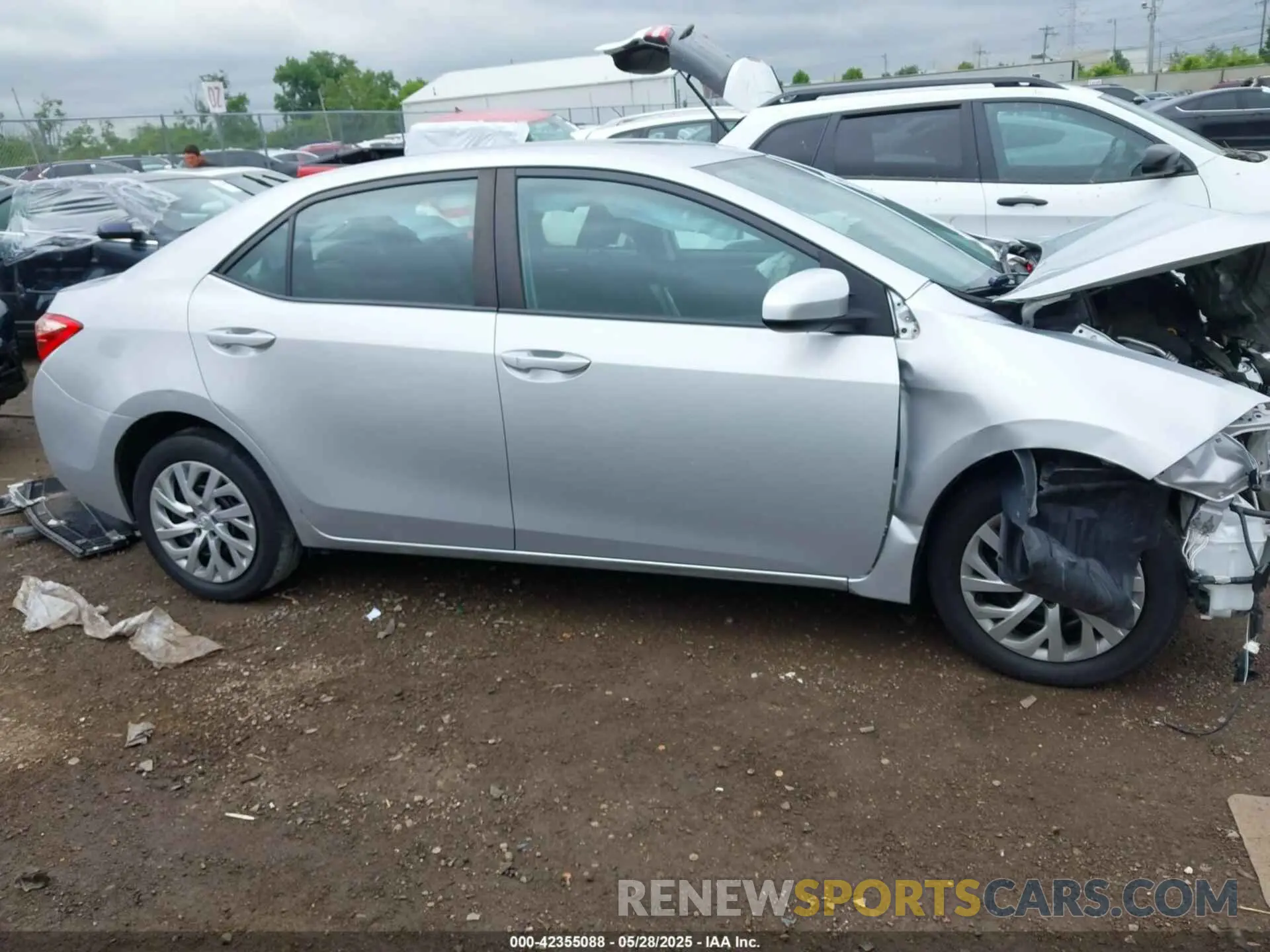 14 Photograph of a damaged car 2T1BURHE2KC146071 TOYOTA COROLLA 2019