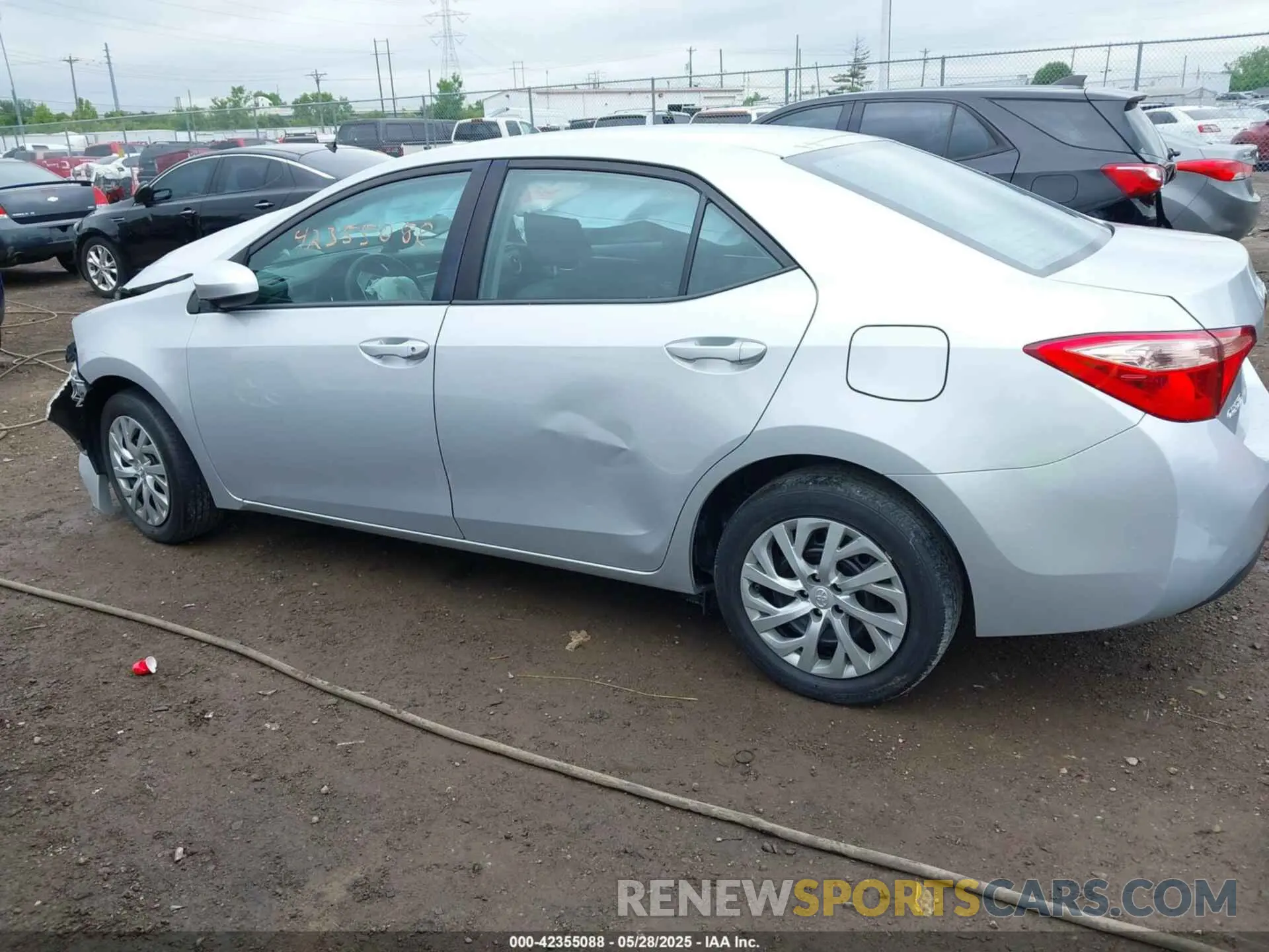 15 Photograph of a damaged car 2T1BURHE2KC146071 TOYOTA COROLLA 2019