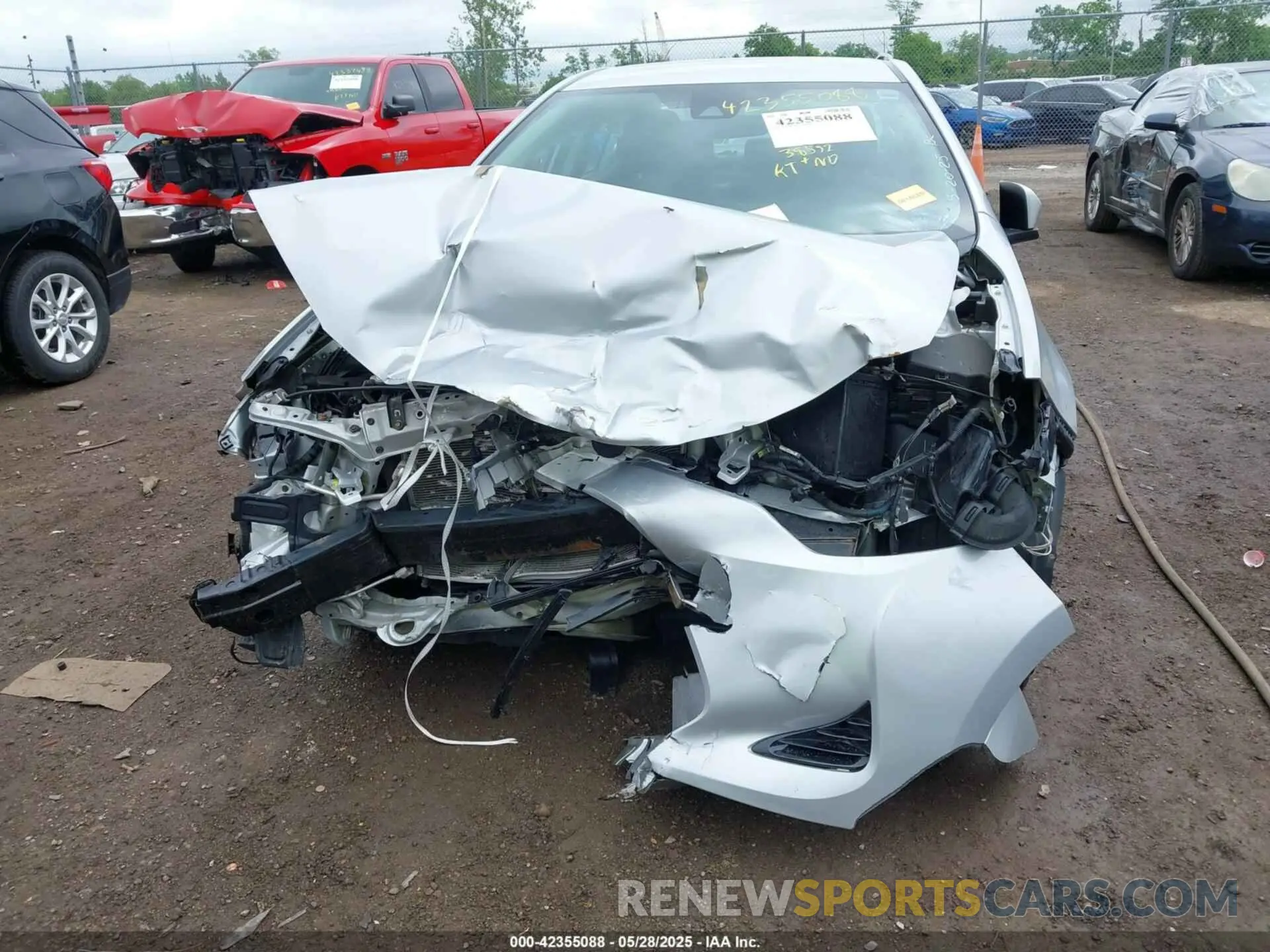 6 Photograph of a damaged car 2T1BURHE2KC146071 TOYOTA COROLLA 2019