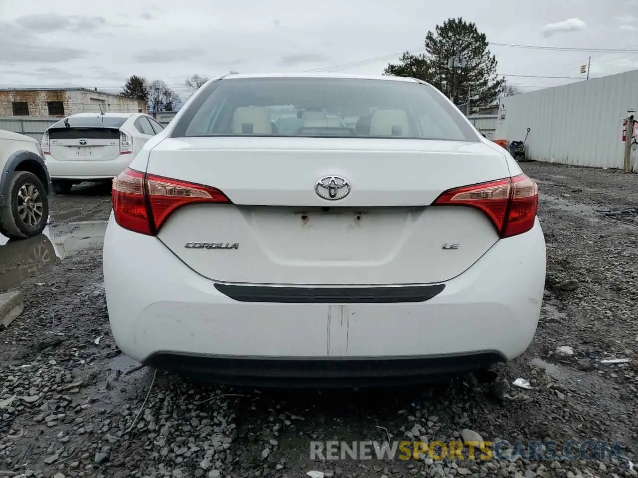 6 Photograph of a damaged car 2T1BURHE2KC147205 TOYOTA COROLLA 2019