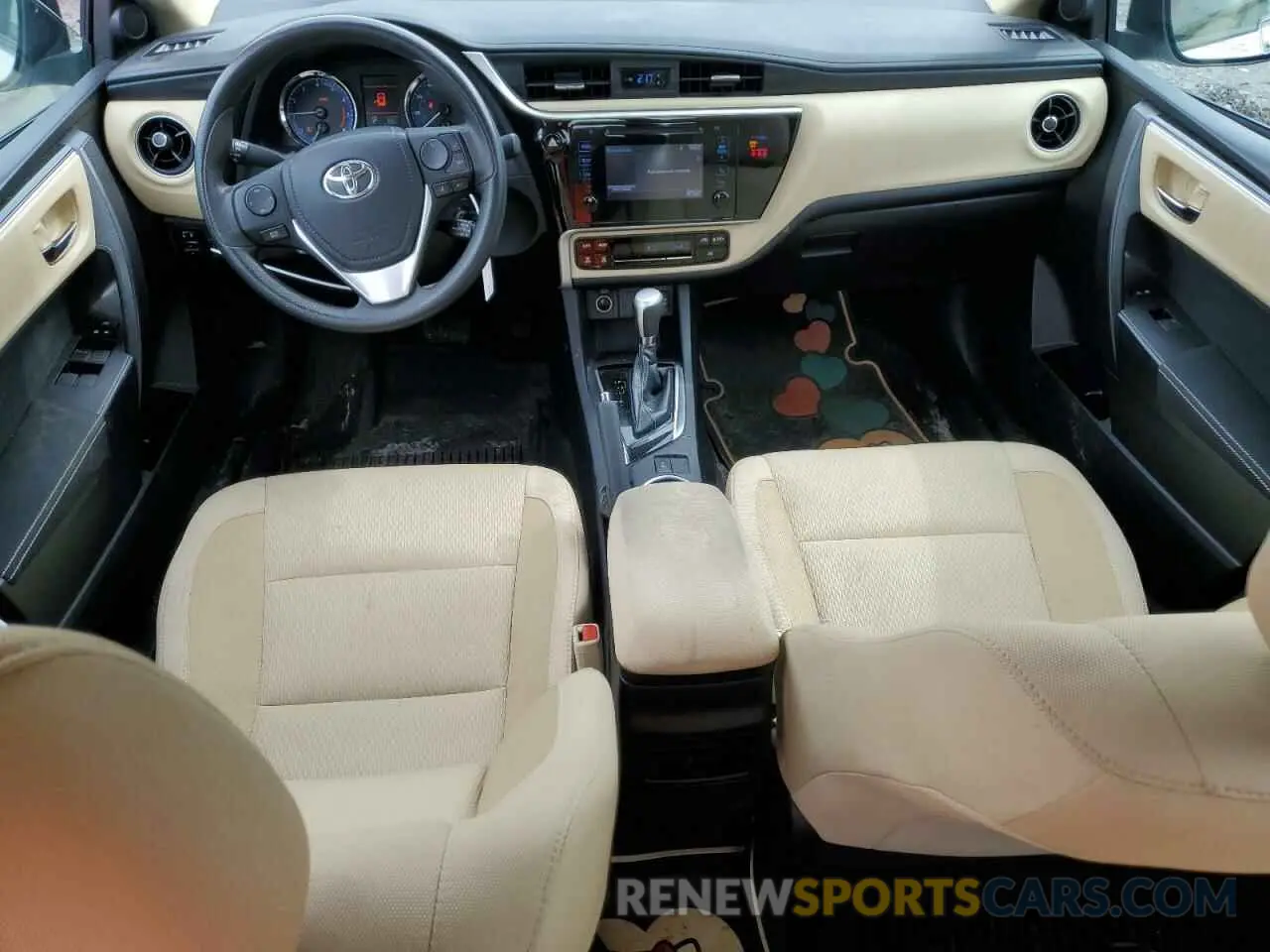 8 Photograph of a damaged car 2T1BURHE2KC147205 TOYOTA COROLLA 2019