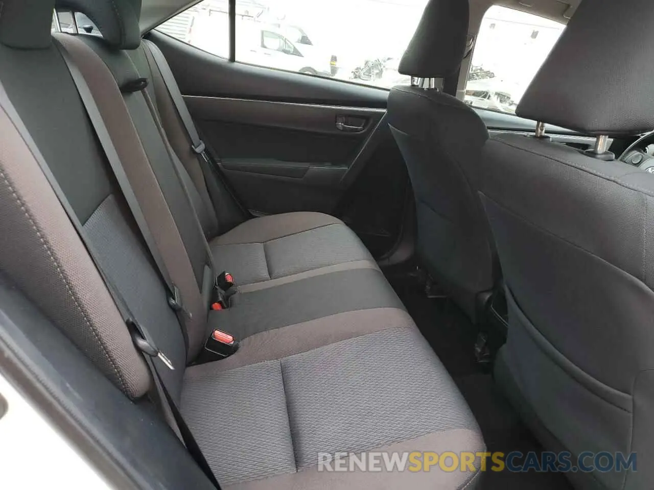 10 Photograph of a damaged car 2T1BURHE2KC149004 TOYOTA COROLLA 2019
