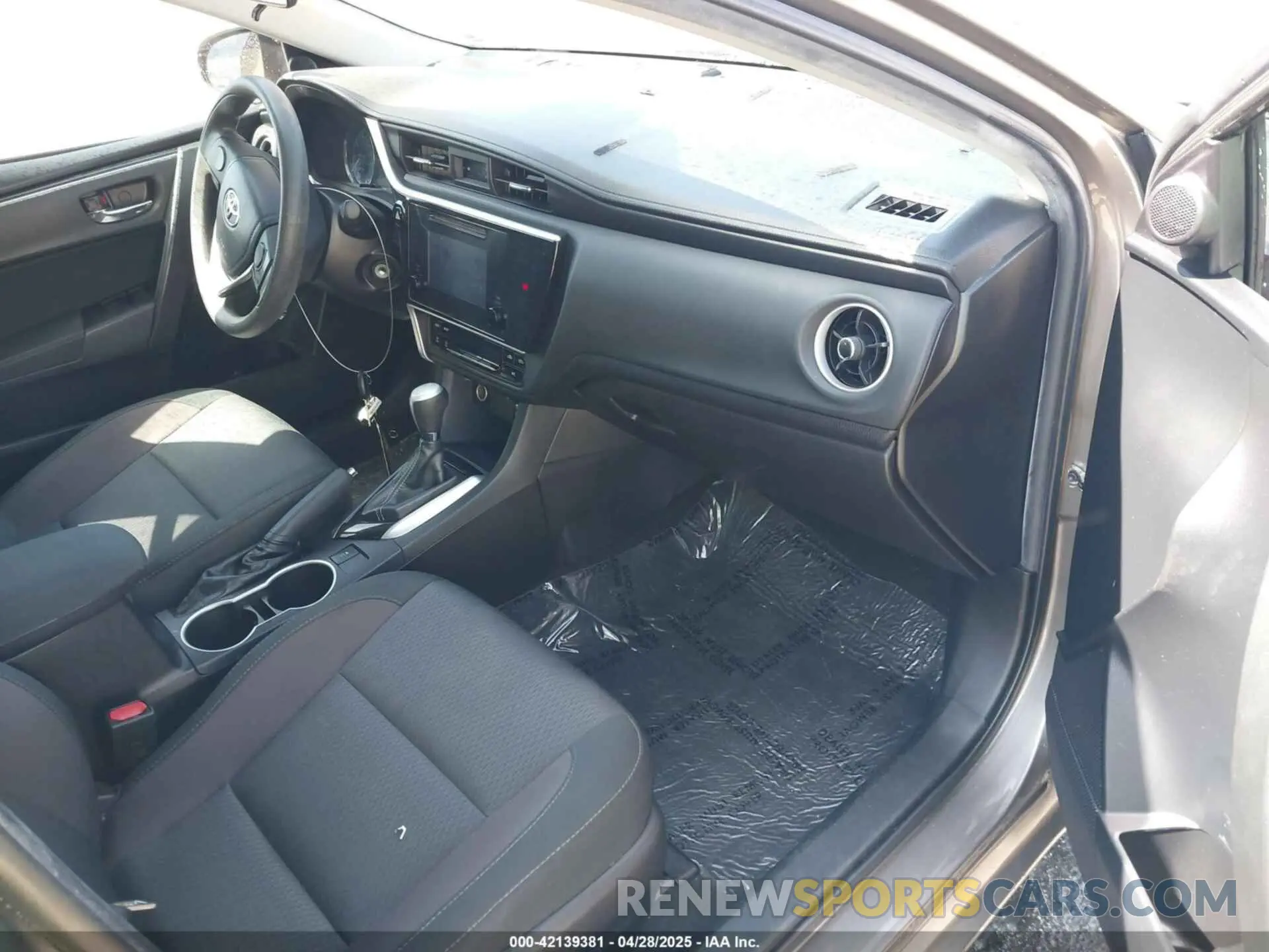 5 Photograph of a damaged car 2T1BURHE2KC150721 TOYOTA COROLLA 2019