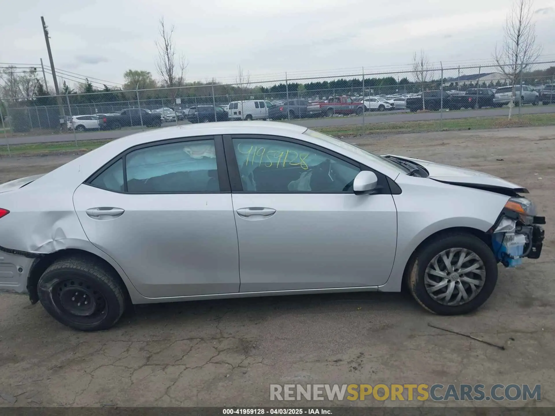 13 Photograph of a damaged car 2T1BURHE2KC153893 TOYOTA COROLLA 2019