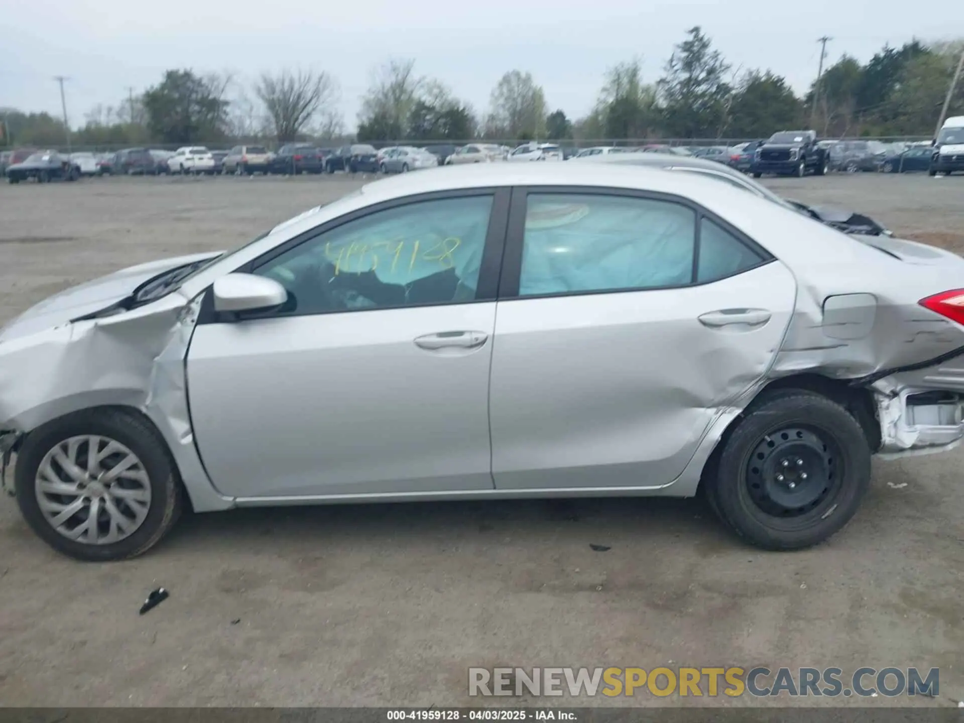 14 Photograph of a damaged car 2T1BURHE2KC153893 TOYOTA COROLLA 2019
