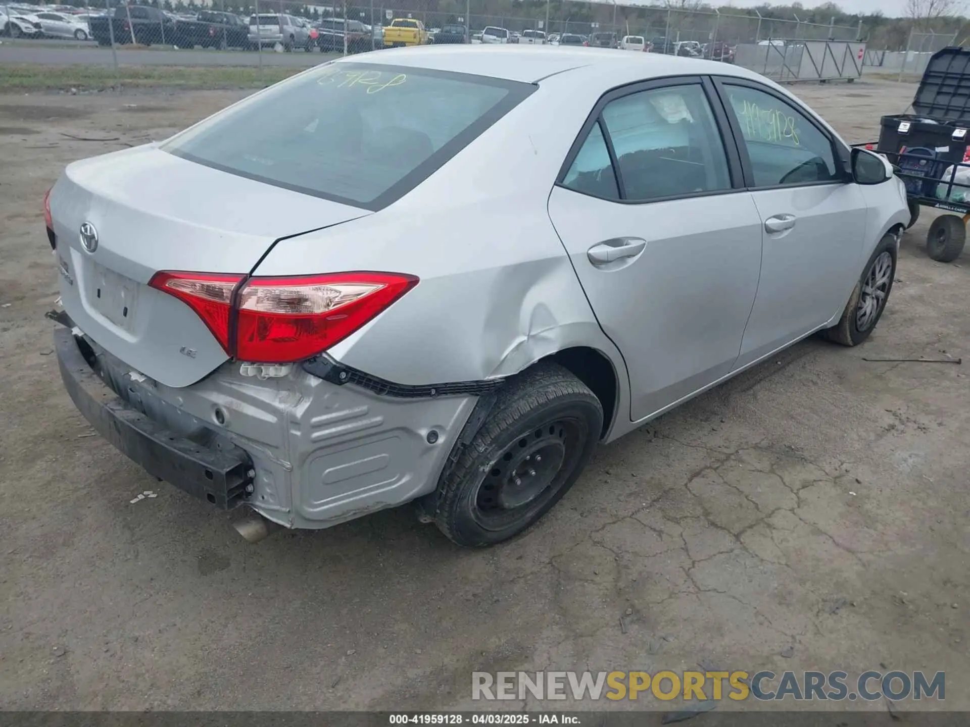 4 Photograph of a damaged car 2T1BURHE2KC153893 TOYOTA COROLLA 2019