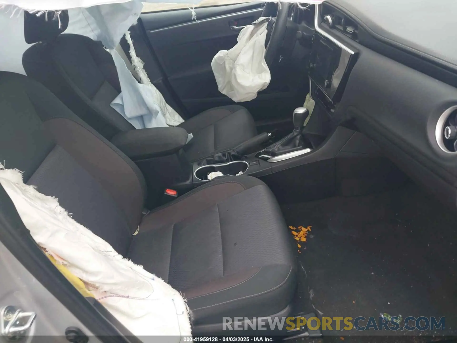 5 Photograph of a damaged car 2T1BURHE2KC153893 TOYOTA COROLLA 2019