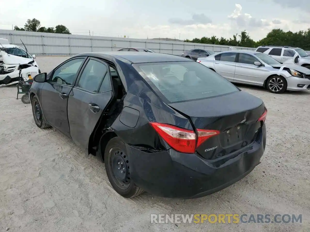 3 Photograph of a damaged car 2T1BURHE2KC159287 TOYOTA COROLLA 2019