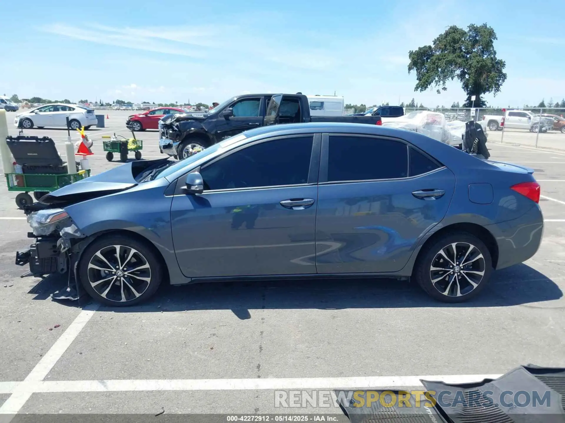 14 Photograph of a damaged car 2T1BURHE2KC171309 TOYOTA COROLLA 2019