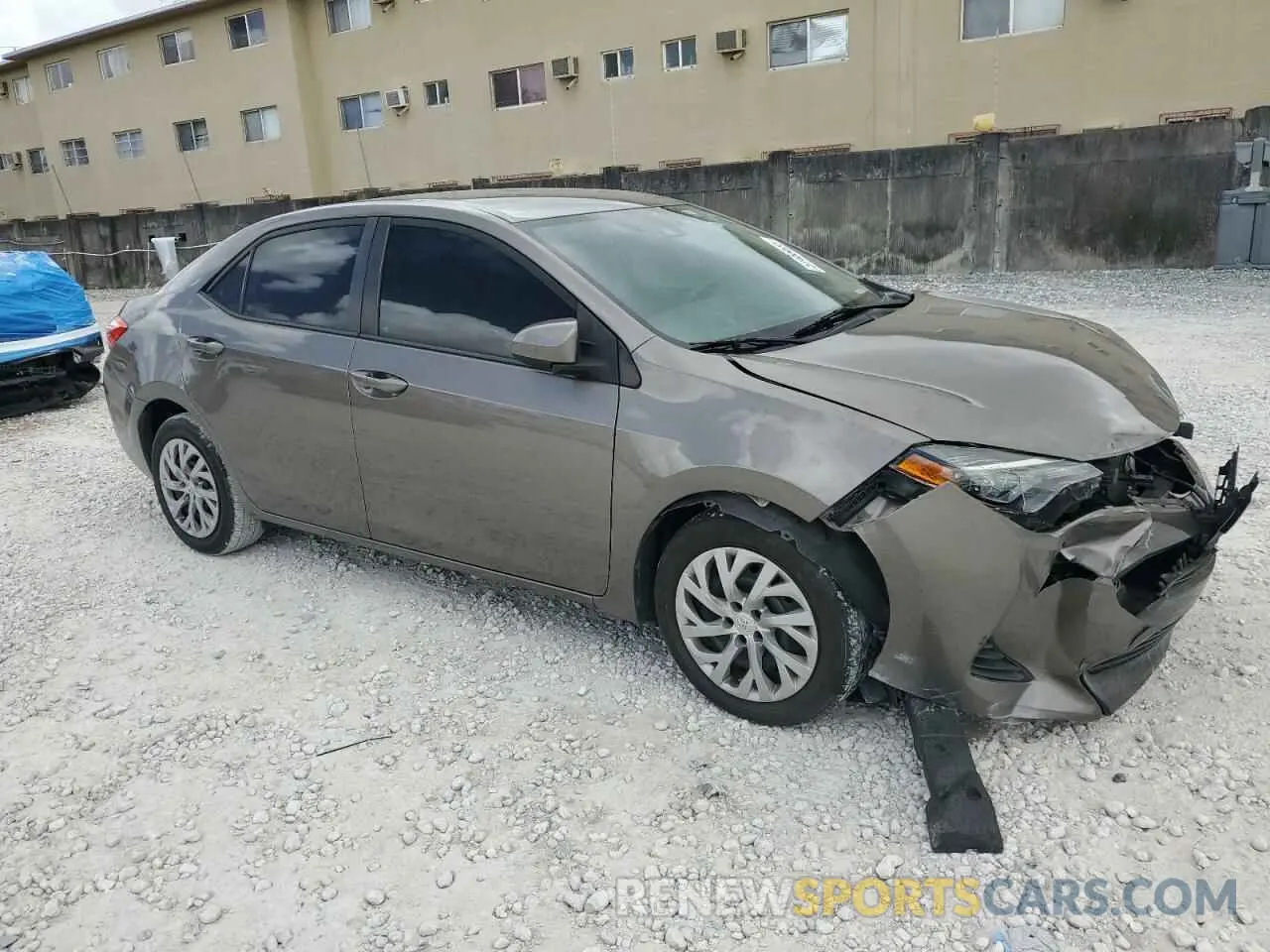 4 Photograph of a damaged car 2T1BURHE2KC180642 TOYOTA COROLLA 2019