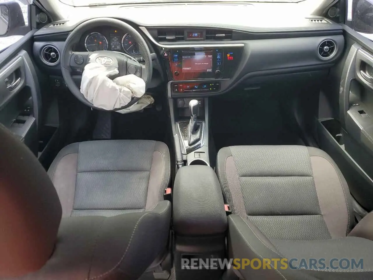 8 Photograph of a damaged car 2T1BURHE2KC180642 TOYOTA COROLLA 2019