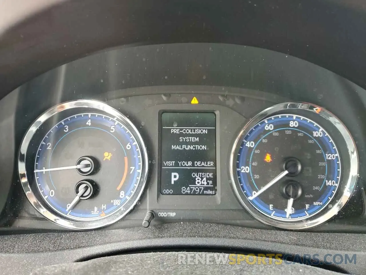 9 Photograph of a damaged car 2T1BURHE2KC180642 TOYOTA COROLLA 2019
