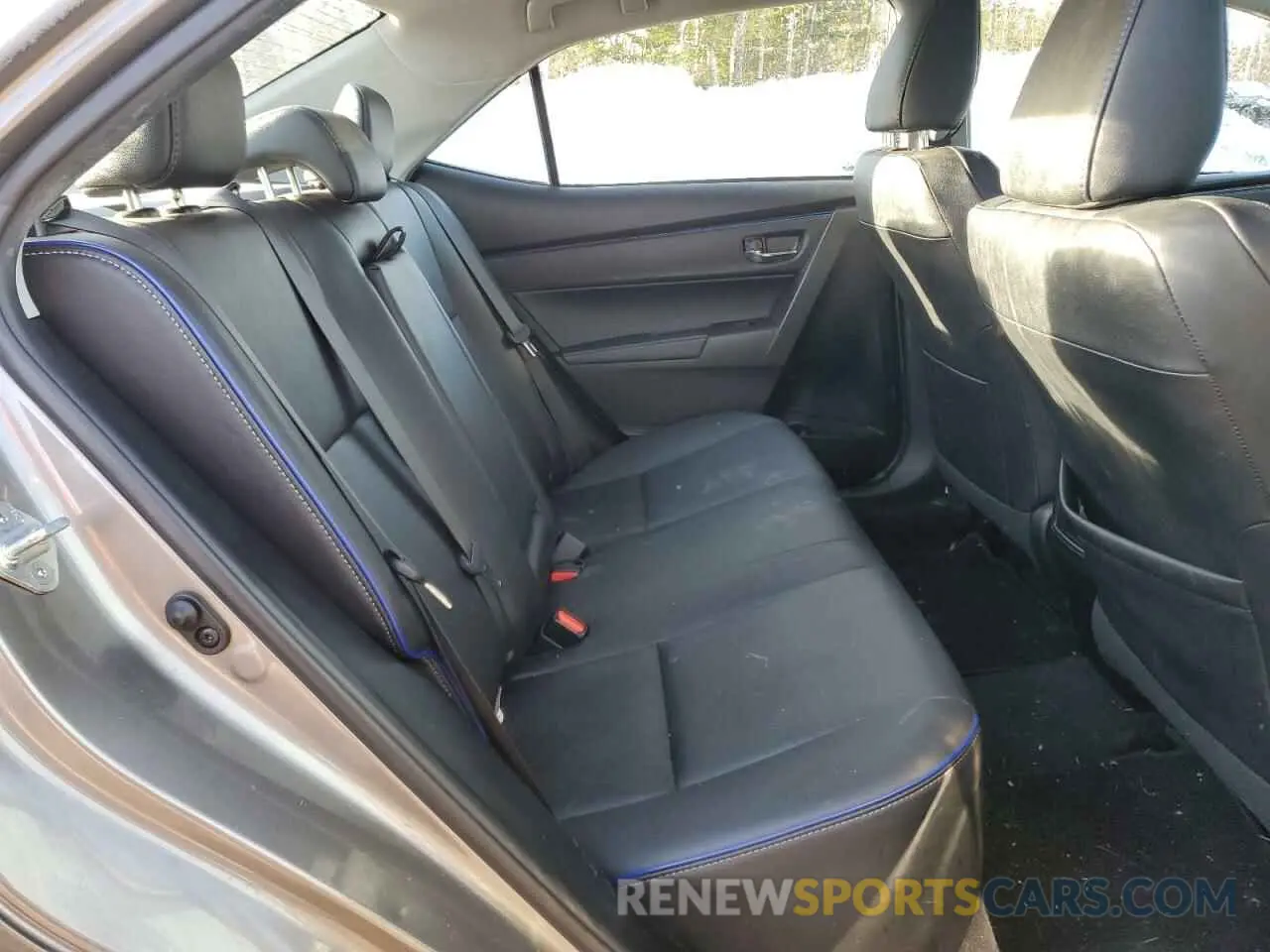 10 Photograph of a damaged car 2T1BURHE2KC182505 TOYOTA COROLLA 2019