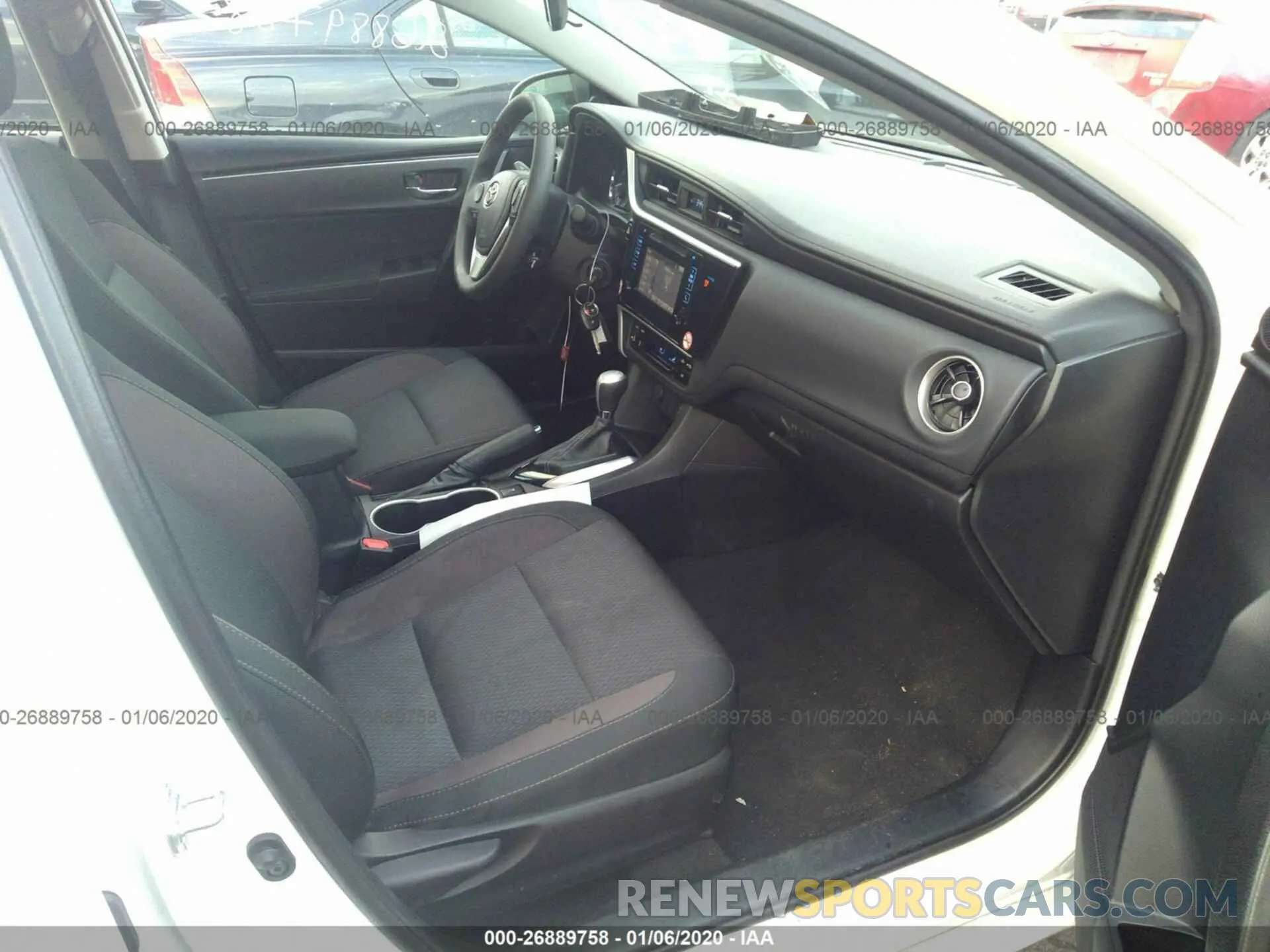 5 Photograph of a damaged car 2T1BURHE2KC182519 TOYOTA COROLLA 2019