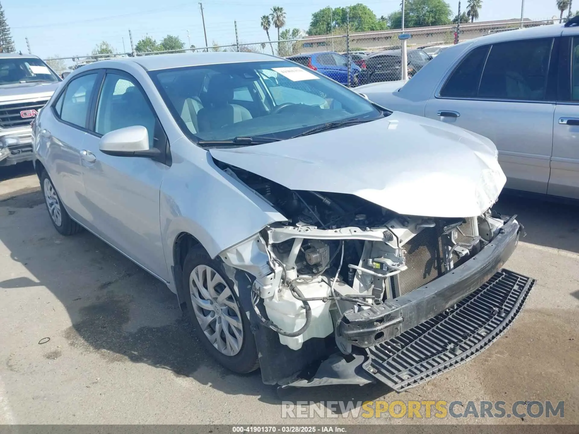 1 Photograph of a damaged car 2T1BURHE2KC190975 TOYOTA COROLLA 2019