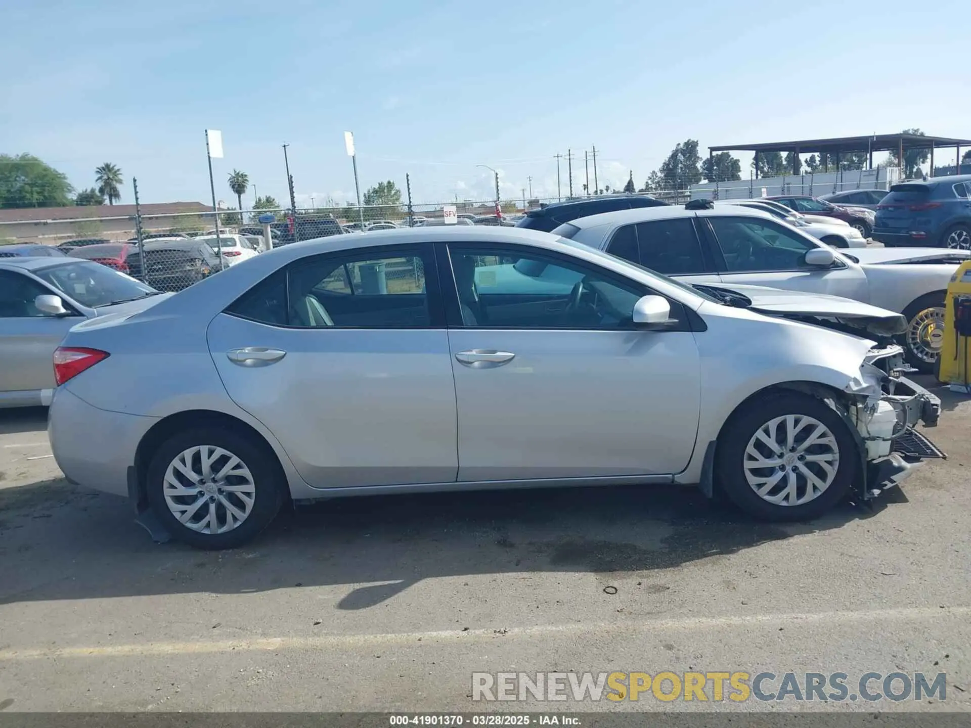 14 Photograph of a damaged car 2T1BURHE2KC190975 TOYOTA COROLLA 2019