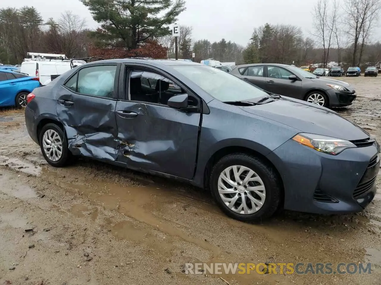4 Photograph of a damaged car 2T1BURHE2KC196081 TOYOTA COROLLA 2019