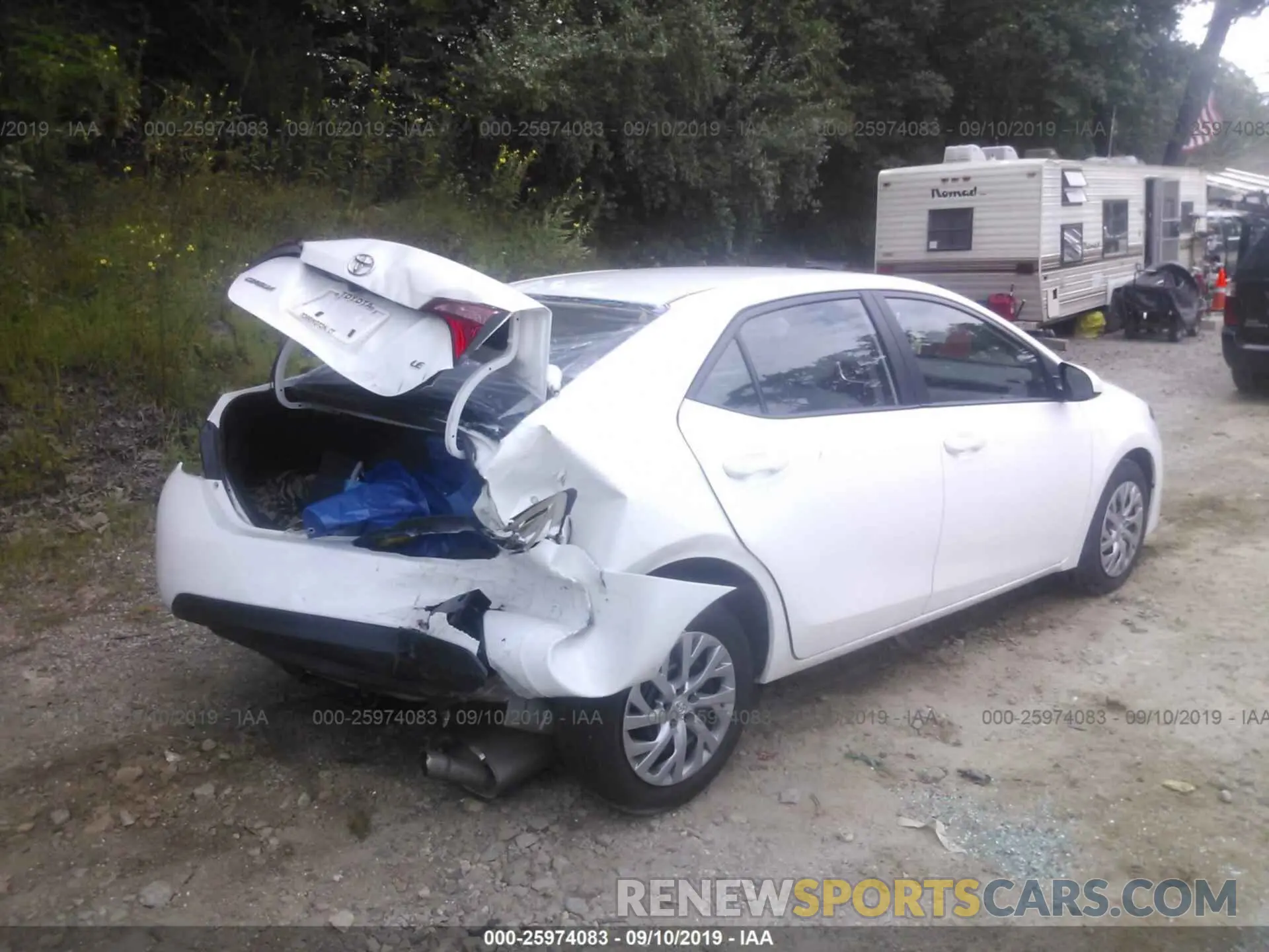 4 Photograph of a damaged car 2T1BURHE2KC196520 TOYOTA COROLLA 2019