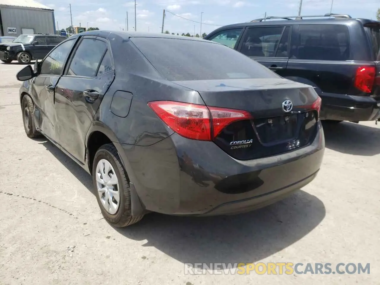3 Photograph of a damaged car 2T1BURHE2KC197909 TOYOTA COROLLA 2019