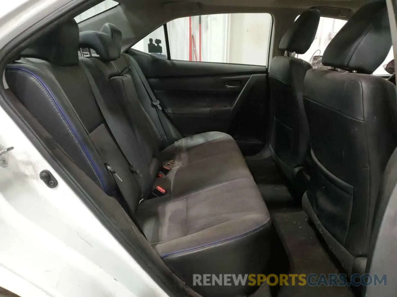 10 Photograph of a damaged car 2T1BURHE2KC201523 TOYOTA COROLLA 2019