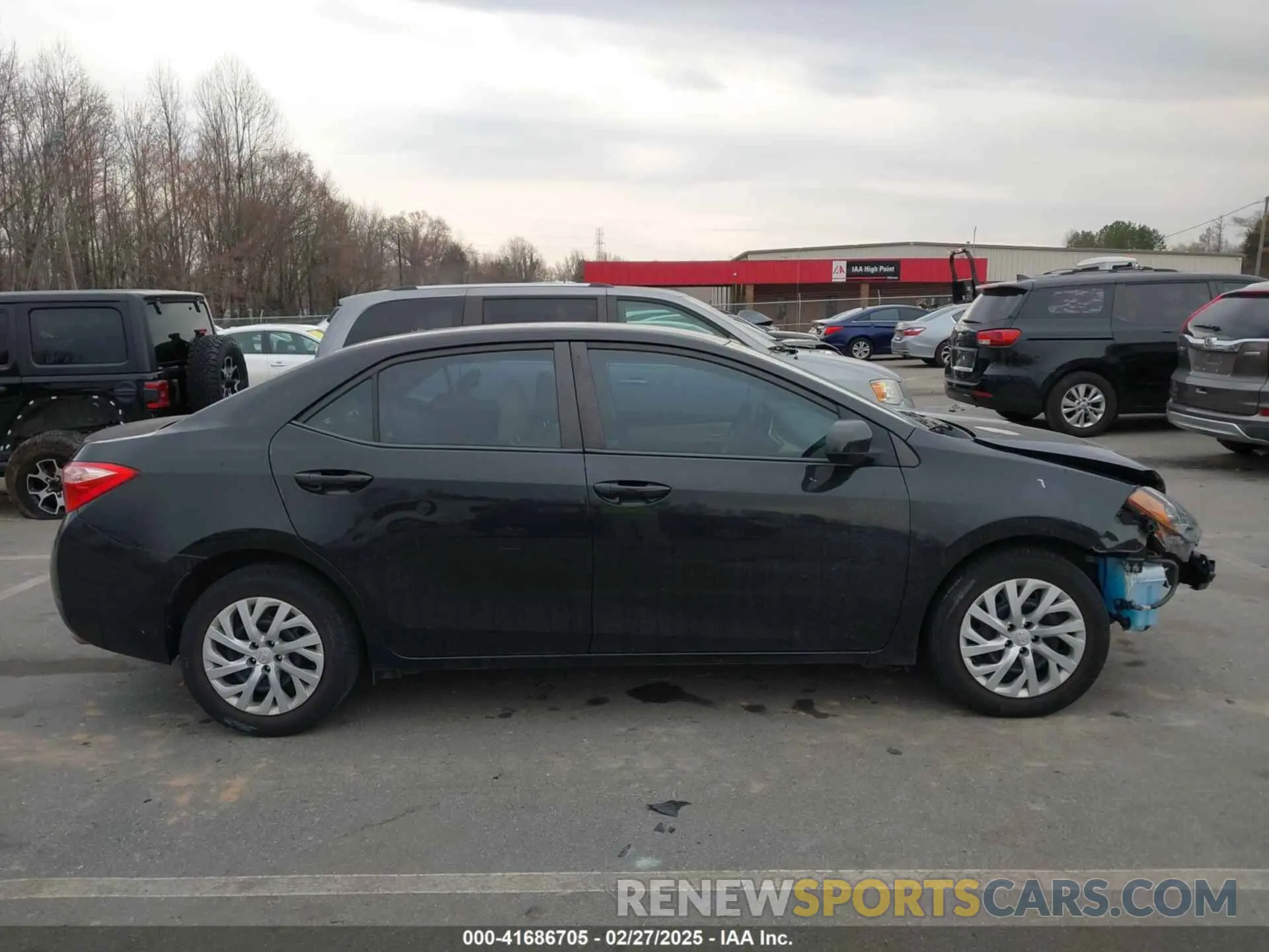 13 Photograph of a damaged car 2T1BURHE2KC202655 TOYOTA COROLLA 2019