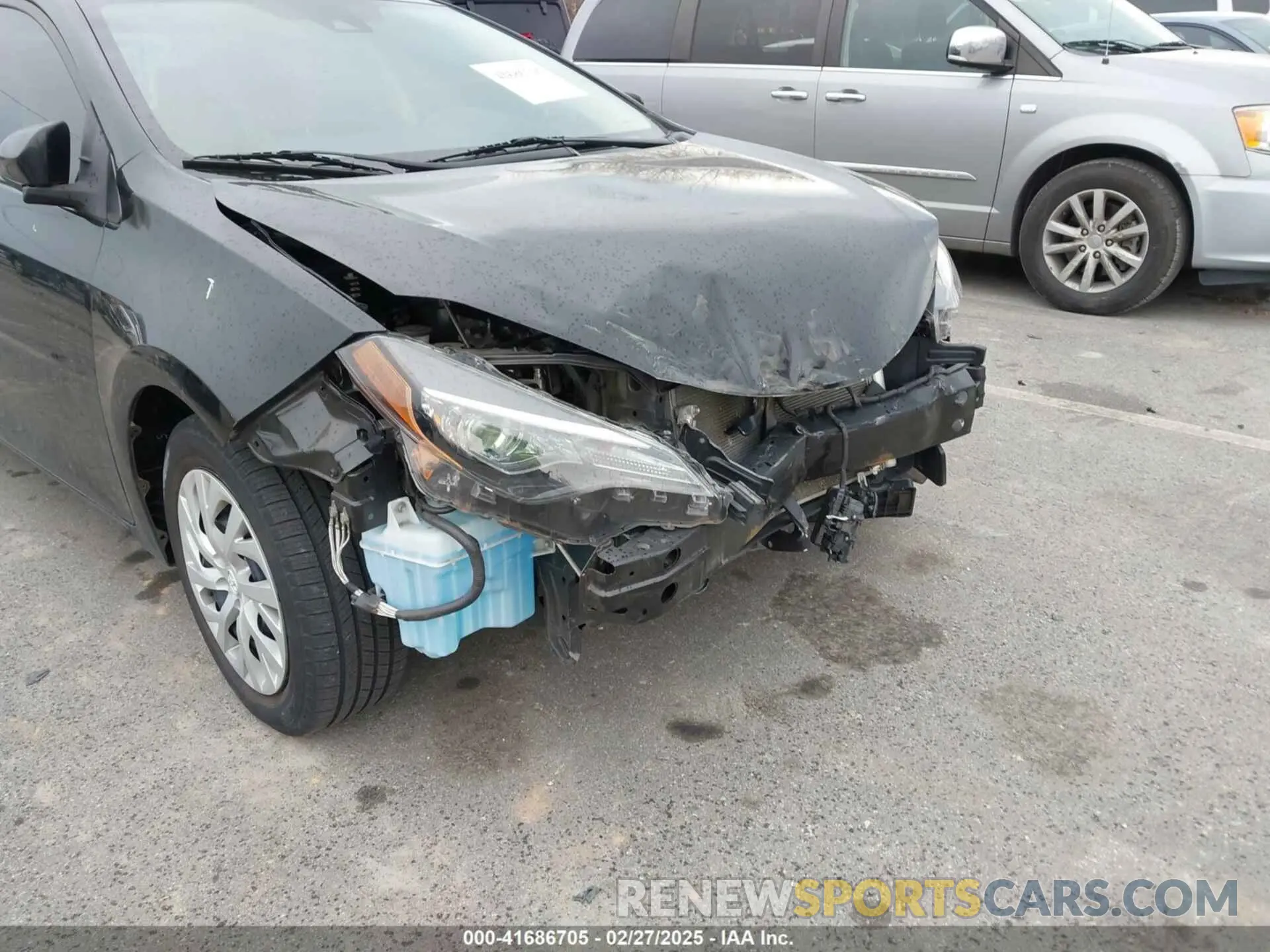 17 Photograph of a damaged car 2T1BURHE2KC202655 TOYOTA COROLLA 2019