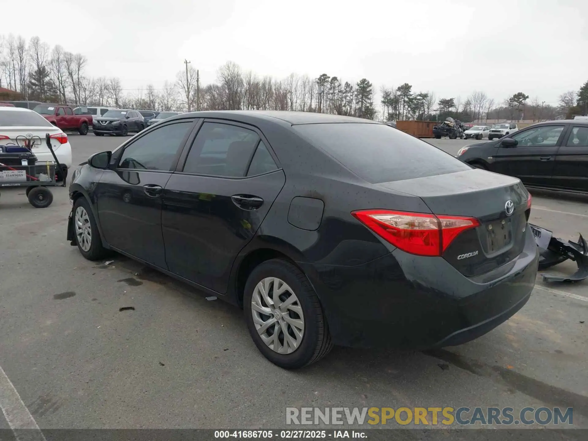 3 Photograph of a damaged car 2T1BURHE2KC202655 TOYOTA COROLLA 2019